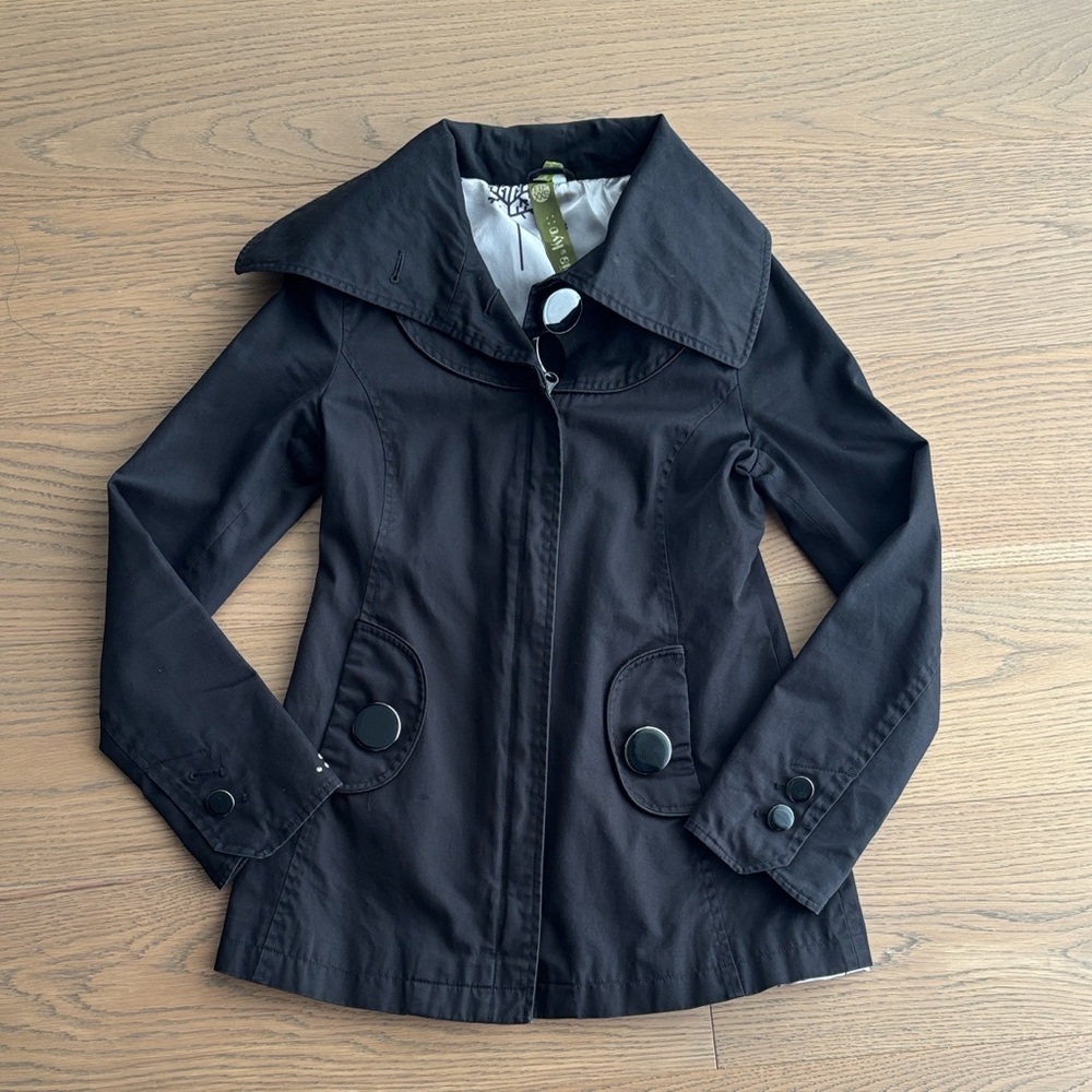 Soia & Kyo Black Trench-Style Jacket with Oversized Collar